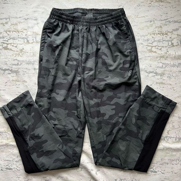 New Balance Camo Water resistant joggers - Picture 3 of 8